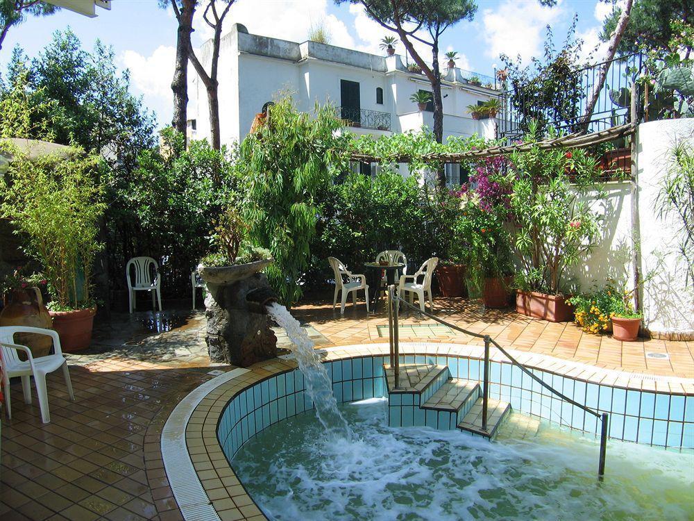 Hotel Europa Ischia Bagian luar foto