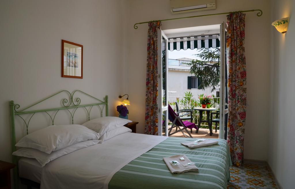 Hotel Europa Ischia Bagian luar foto