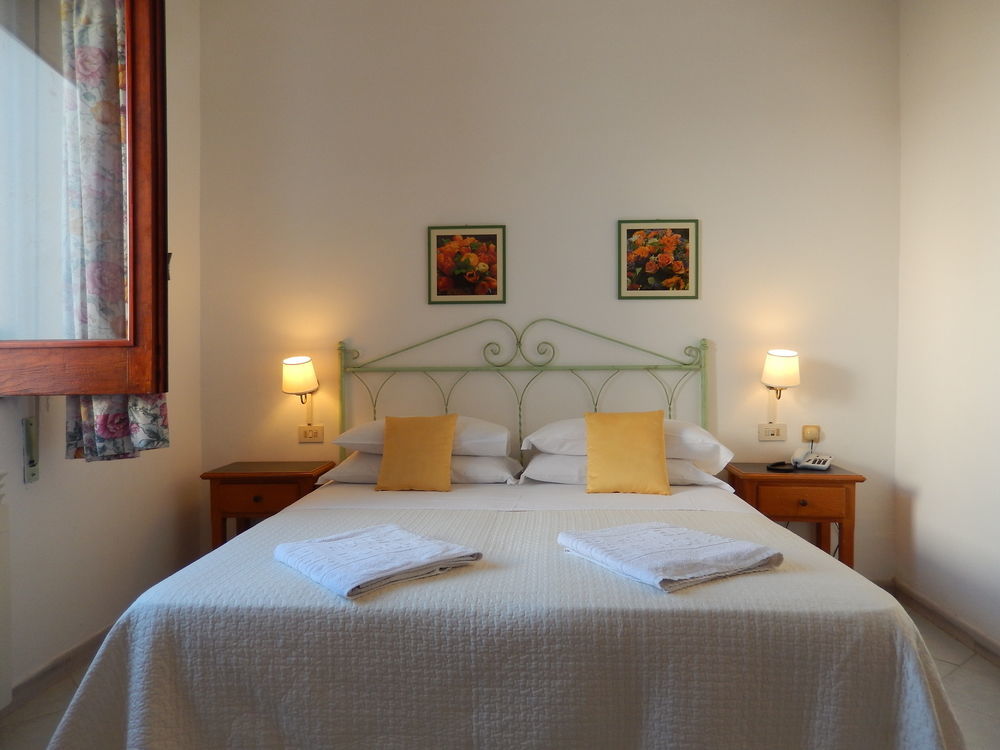 Hotel Europa Ischia Bagian luar foto