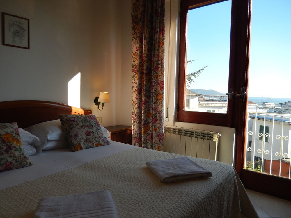 Hotel Europa Ischia Bagian luar foto