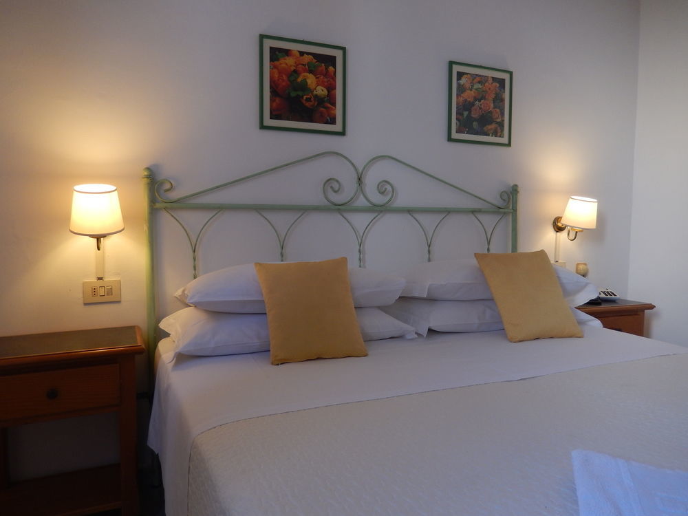 Hotel Europa Ischia Bagian luar foto